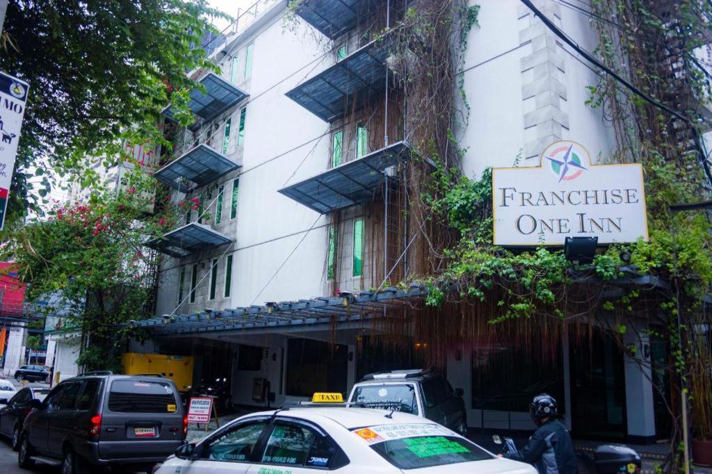 Franchise One Hotel Makati City Kültér fotó