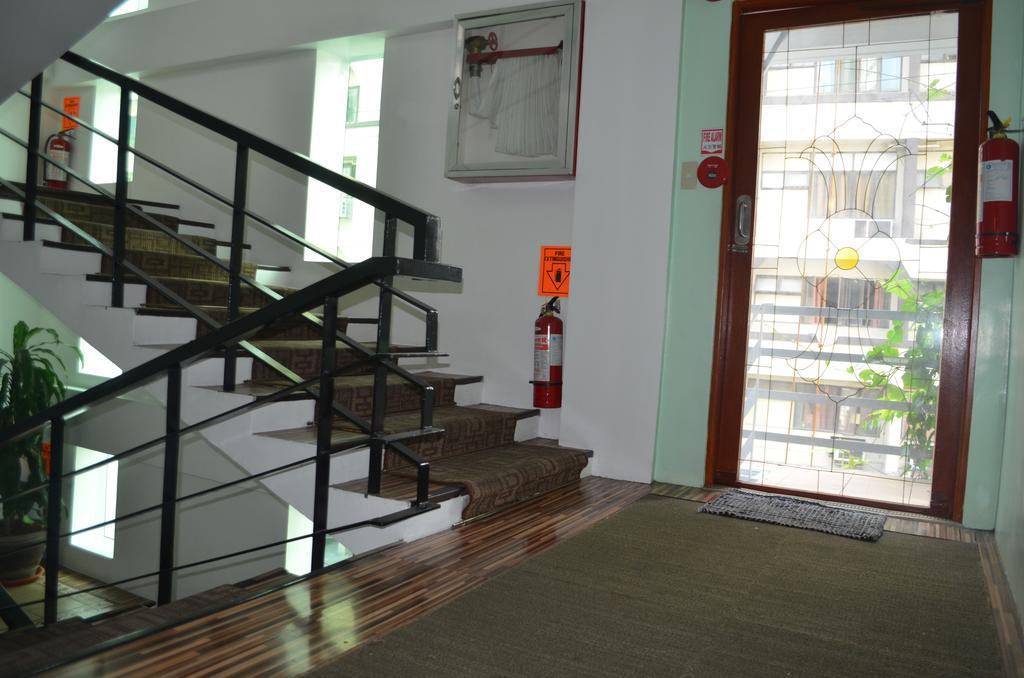 Franchise One Hotel Makati City Kültér fotó