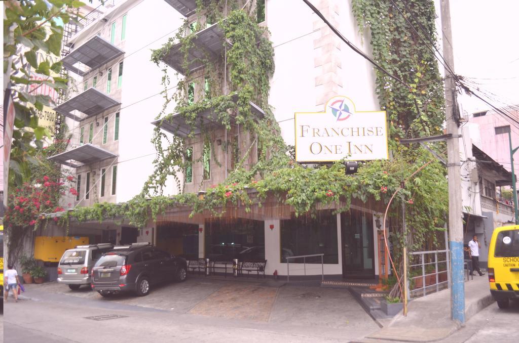 Franchise One Hotel Makati City Kültér fotó